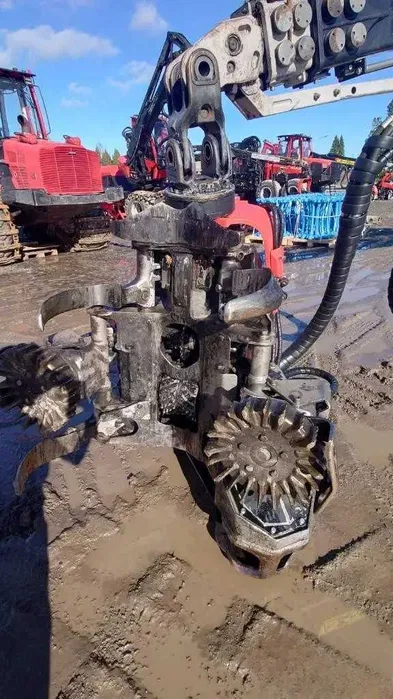 Komatsu 901.6