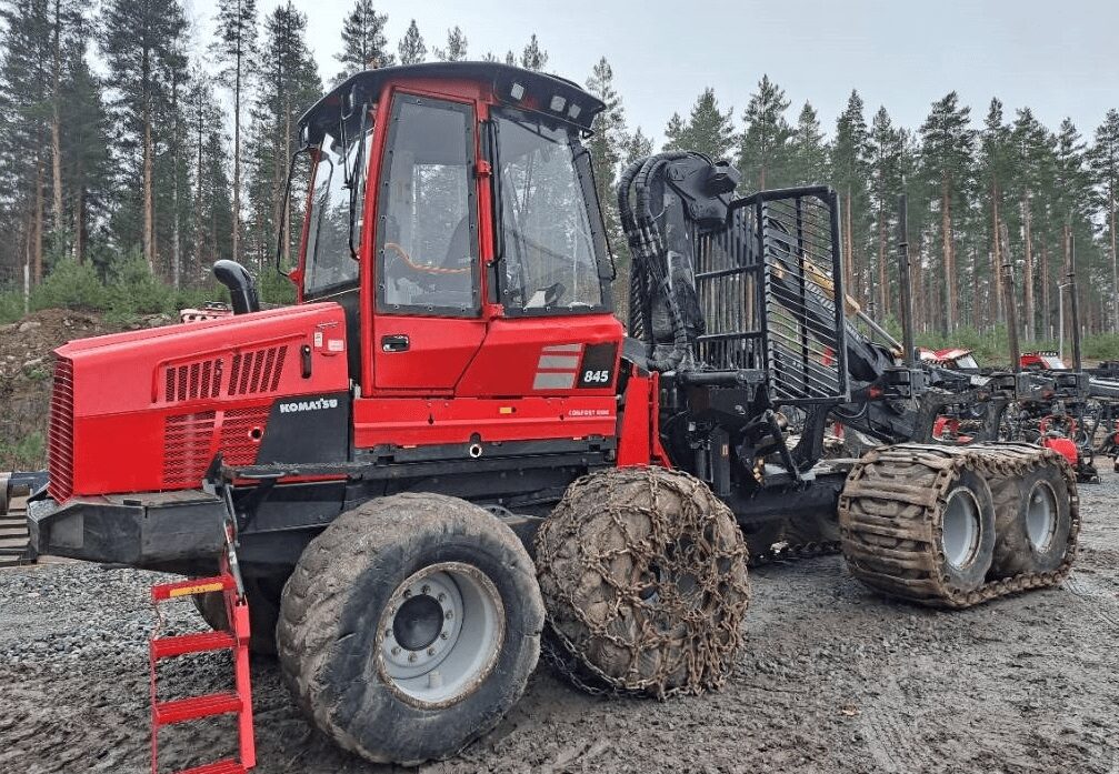 Komatsu 845