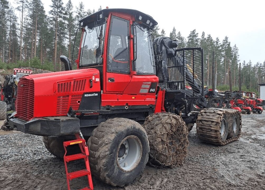 Komatsu 845