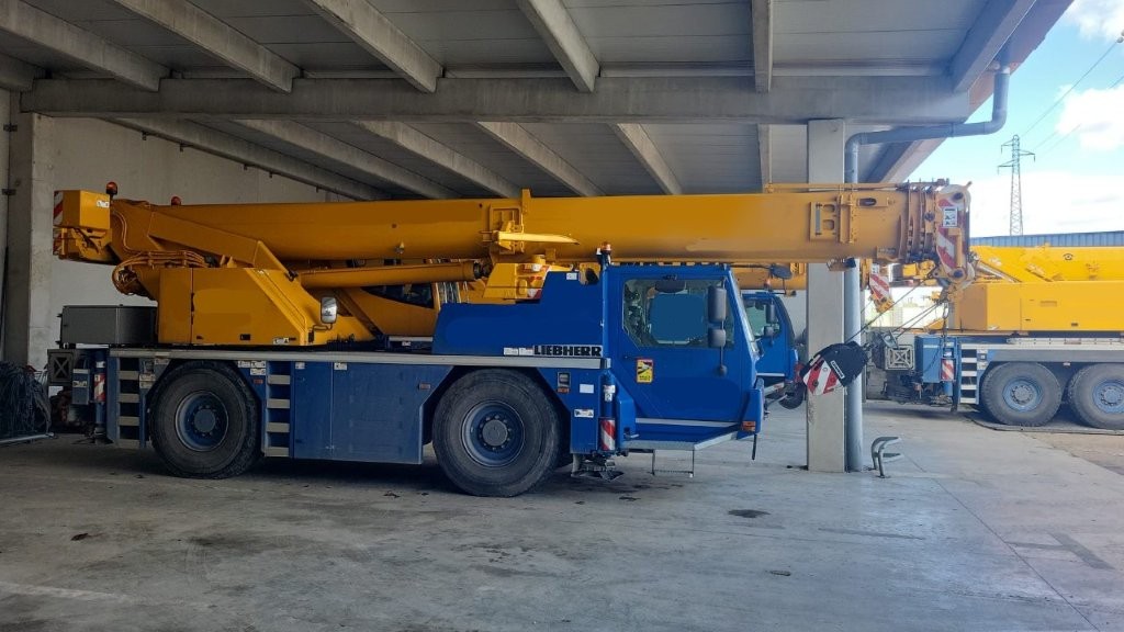 Liebherr LTM 1040-2.1